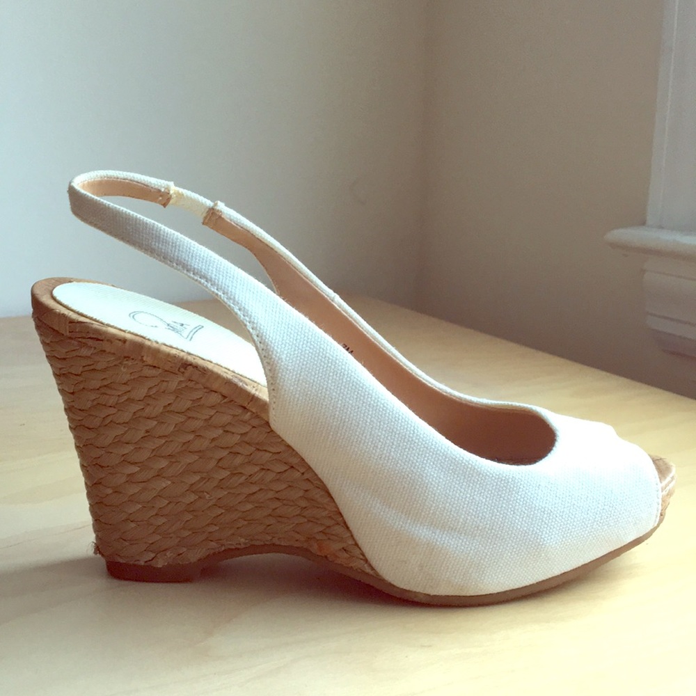 White wedges